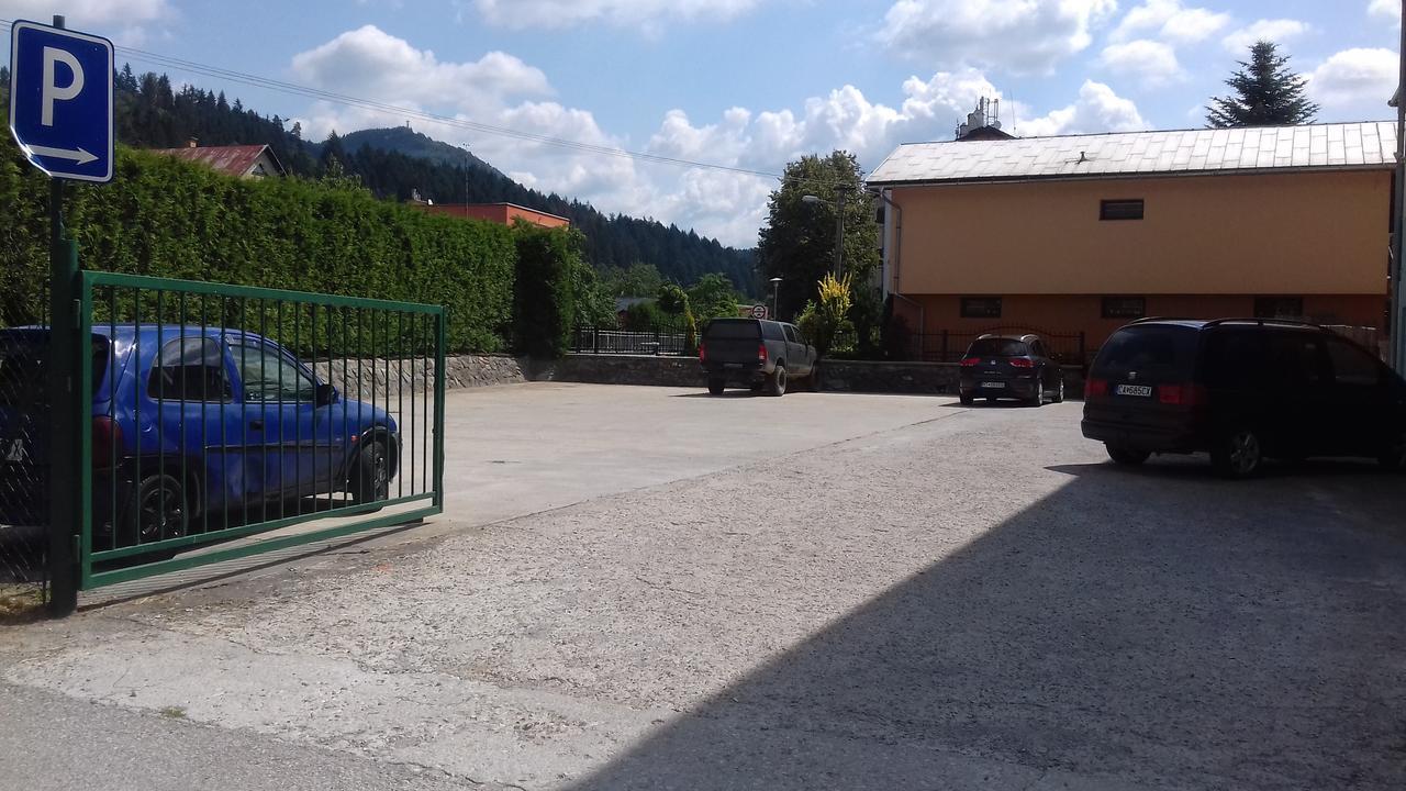 Penzion Anton Teplička nad Váhom Eksteriør billede